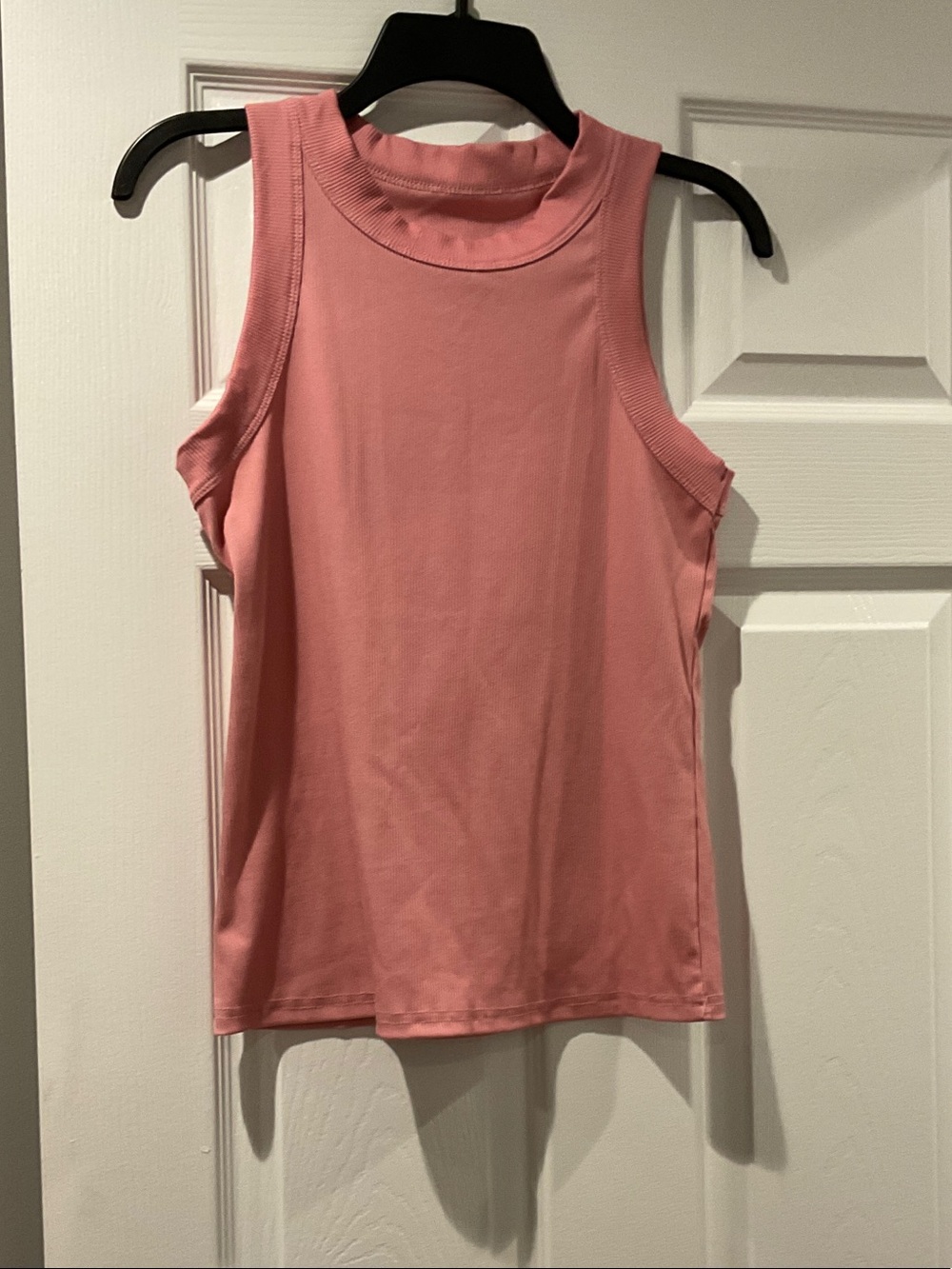 Women’s Sleeveless Rib Trim Tank Top - Pink